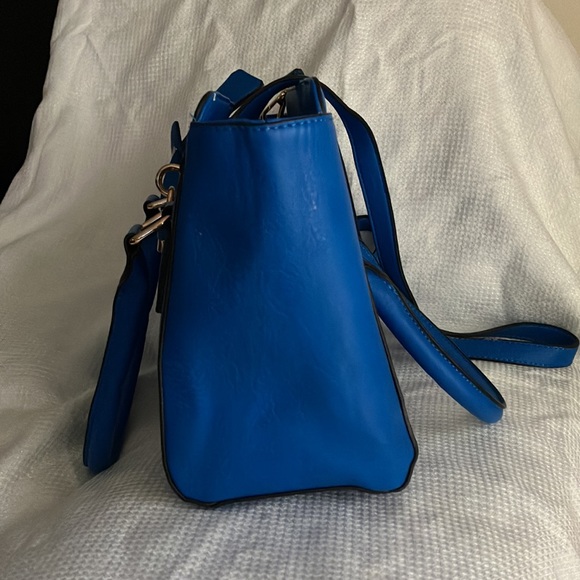 Blue satchel purse with detachable cross body strap - Picture 4 of 16